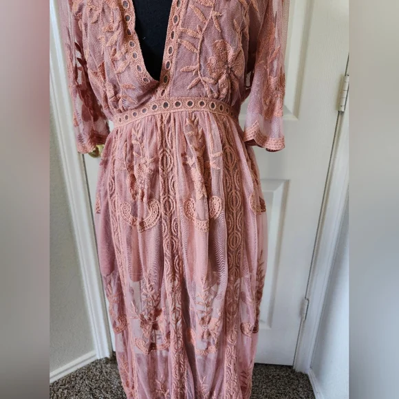 Wishlist Embriodered Mesh Lace V-Neck Mesh Dress in Blush Pink S - Picture 5 of 9